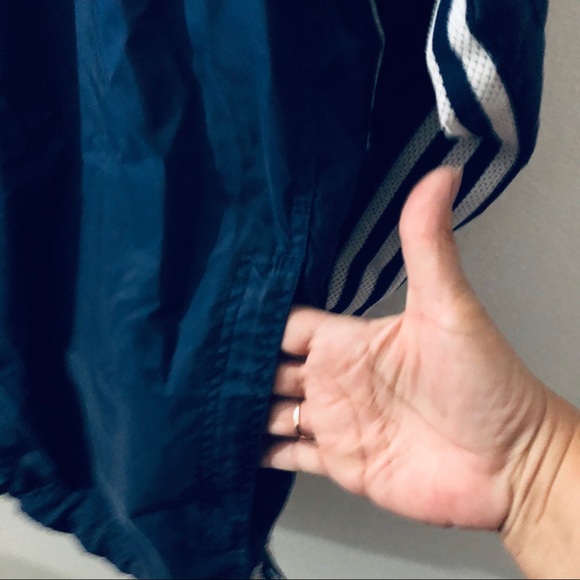 ADIDAS MEN’S WATERPROOF JACKET.SIZE LARGE - Picture 3 of 8